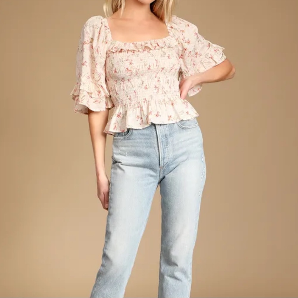Lulu’s It’s a Real Love Beige Floral Print Smocked Ruffled Top Size Small
